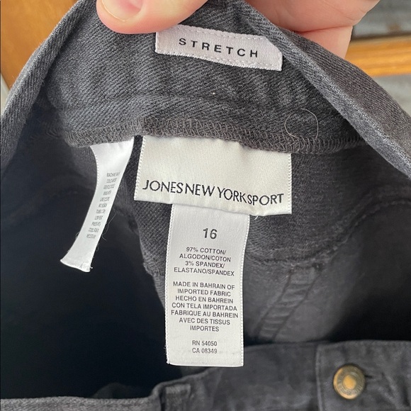 Jones New York stretch dark wash gray denim jeans size 16 - Picture 2 of 4